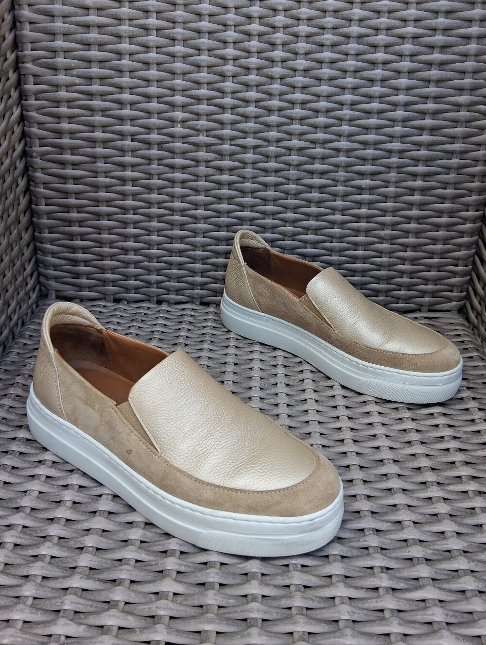 M.Gemi Sneakers in Beige and Cream